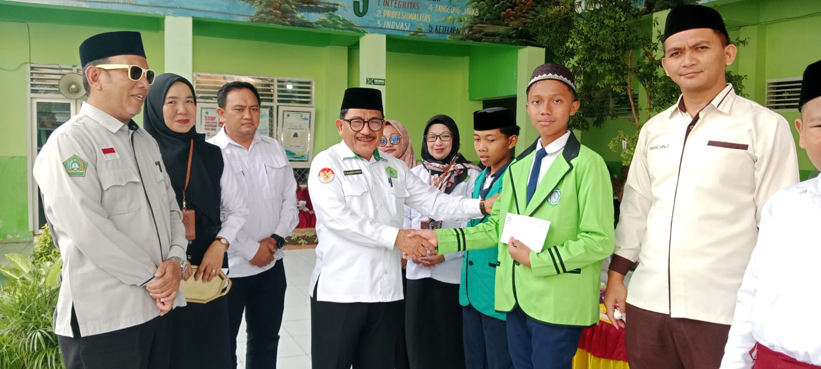 Kemenag Banggai Resmi Lepas Tiga Siswa Wakili Sulteng di Olimpiade Bahasa Arab Nasional